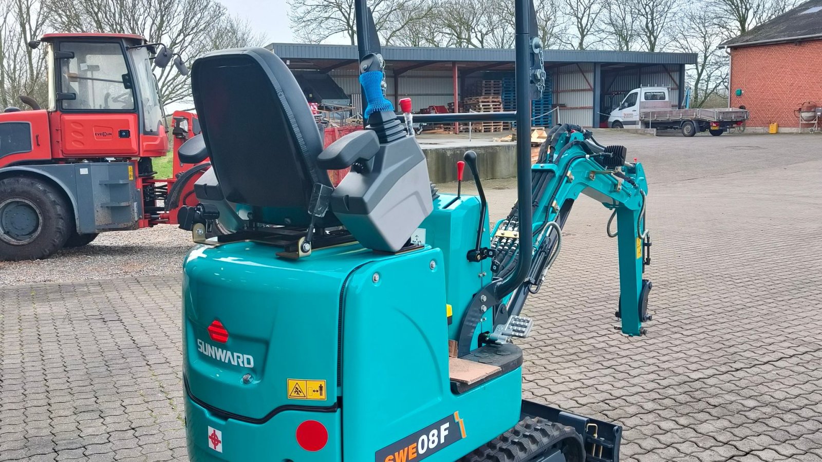 Bagger of the type Sunward swe08F 1 tons Minigraver, Gebrauchtmaschine in Vinderup (Picture 5)