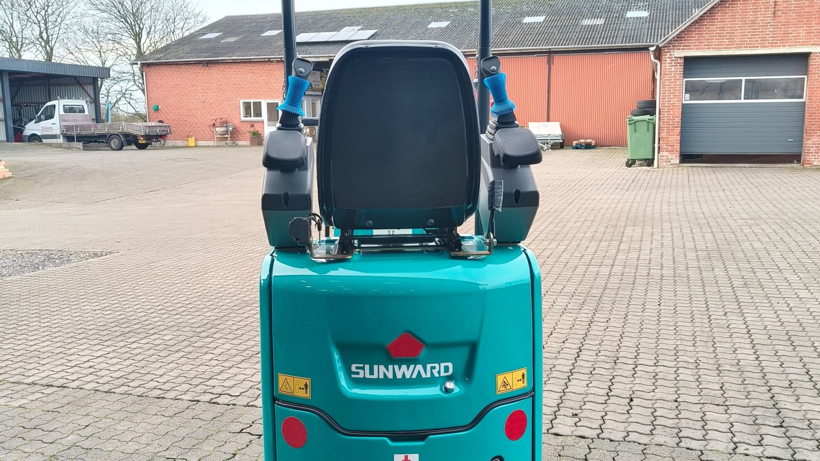 Bagger of the type Sunward swe08F 1 tons Minigraver, Gebrauchtmaschine in Vinderup (Picture 4)