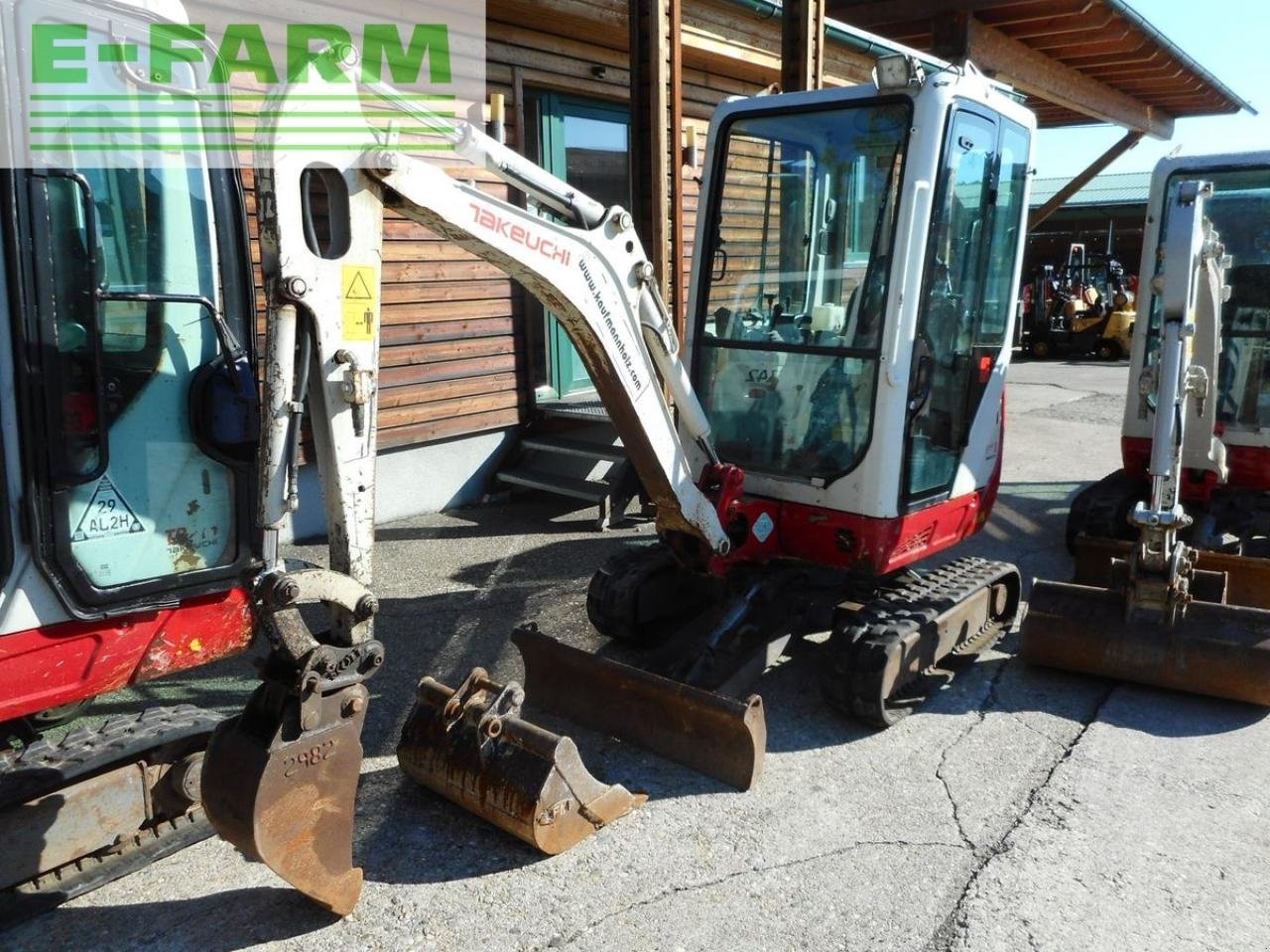 Bagger des Typs Takeuchi tb 216 ( 1.865 kg ), Gebrauchtmaschine in ST. NIKOLAI/DR. (Bild 8)