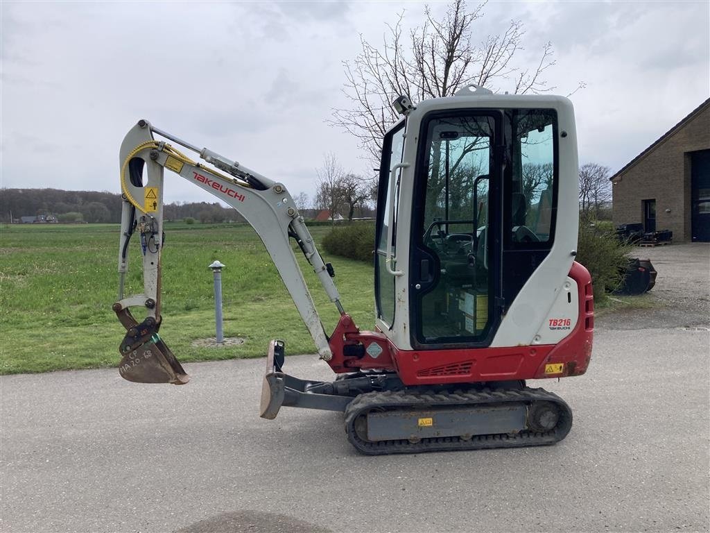 Bagger des Typs Takeuchi TB 216, Gebrauchtmaschine in Horsens (Bild 1)