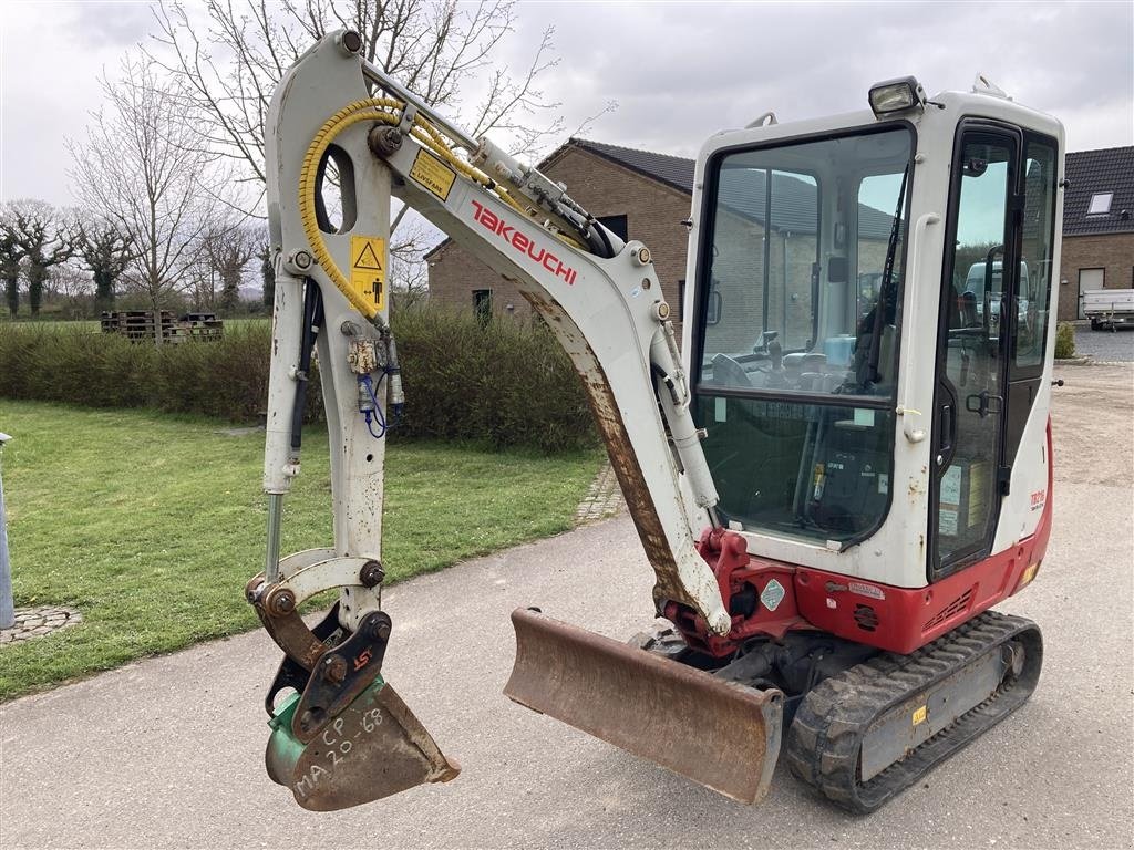 Bagger des Typs Takeuchi TB 216, Gebrauchtmaschine in Horsens (Bild 2)