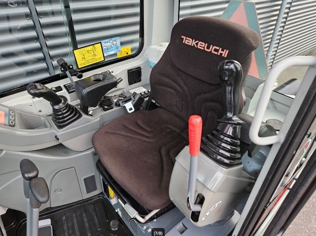 Bagger типа Takeuchi TB 225, Gebrauchtmaschine в Fårevejle (Фотография 7)
