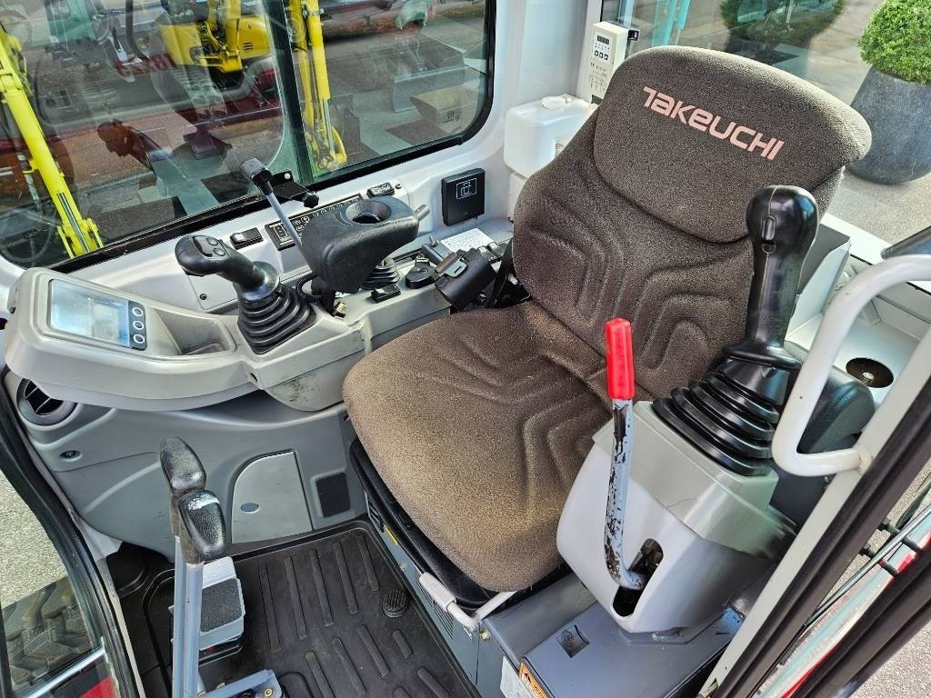 Bagger des Typs Takeuchi TB 225, Gebrauchtmaschine in Fårevejle (Bild 7)