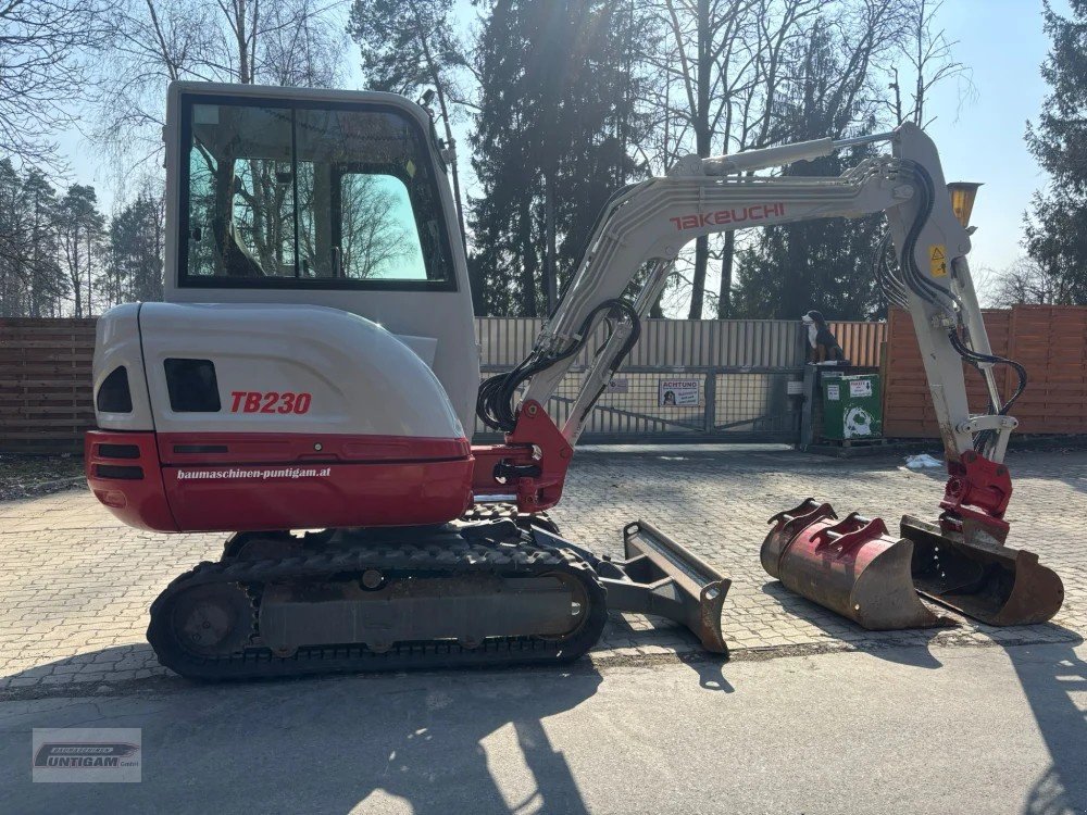 Bagger del tipo Takeuchi TB 230, Gebrauchtmaschine In Deutsch - Goritz (Immagine 2)