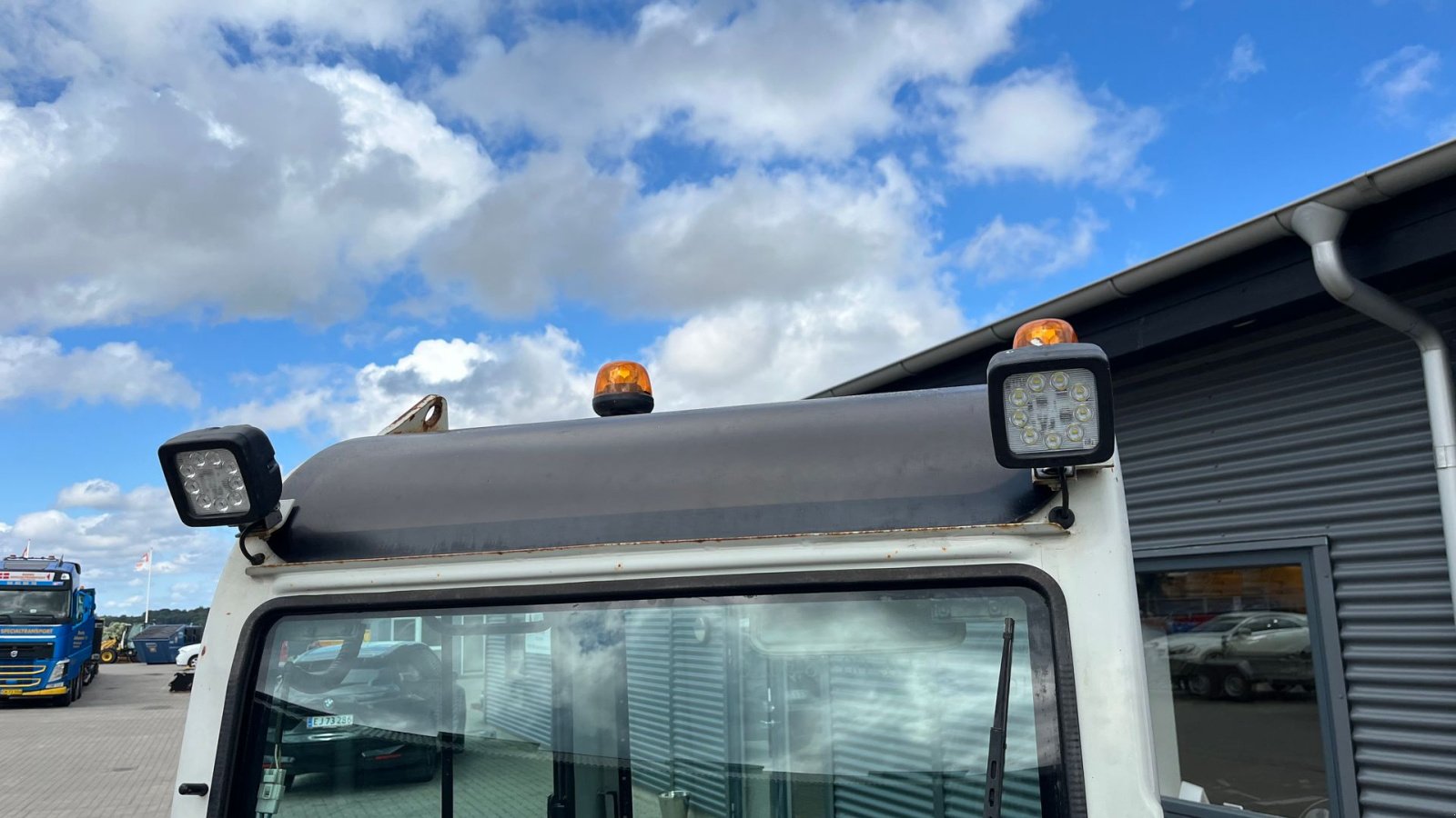 Bagger des Typs Takeuchi TB016 Tilt fæste, hydraulisk skovl fæste fin stand, Gebrauchtmaschine in Rønnede (Bild 7)