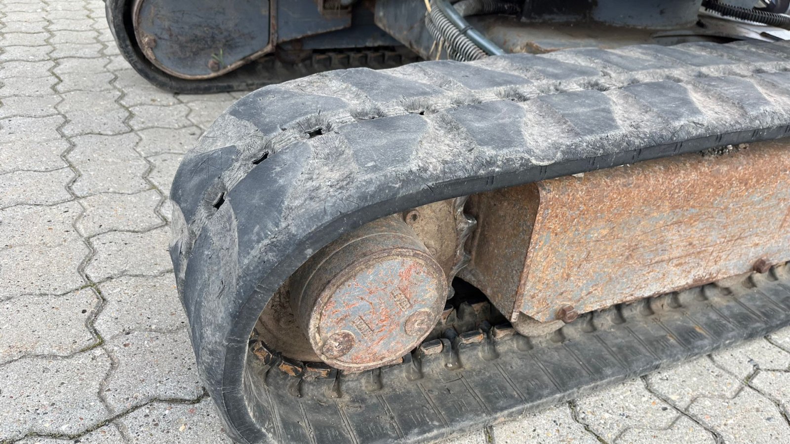 Bagger des Typs Takeuchi TB016 Tilt fæste, hydraulisk skovl fæste fin stand, Gebrauchtmaschine in Rønnede (Bild 16)