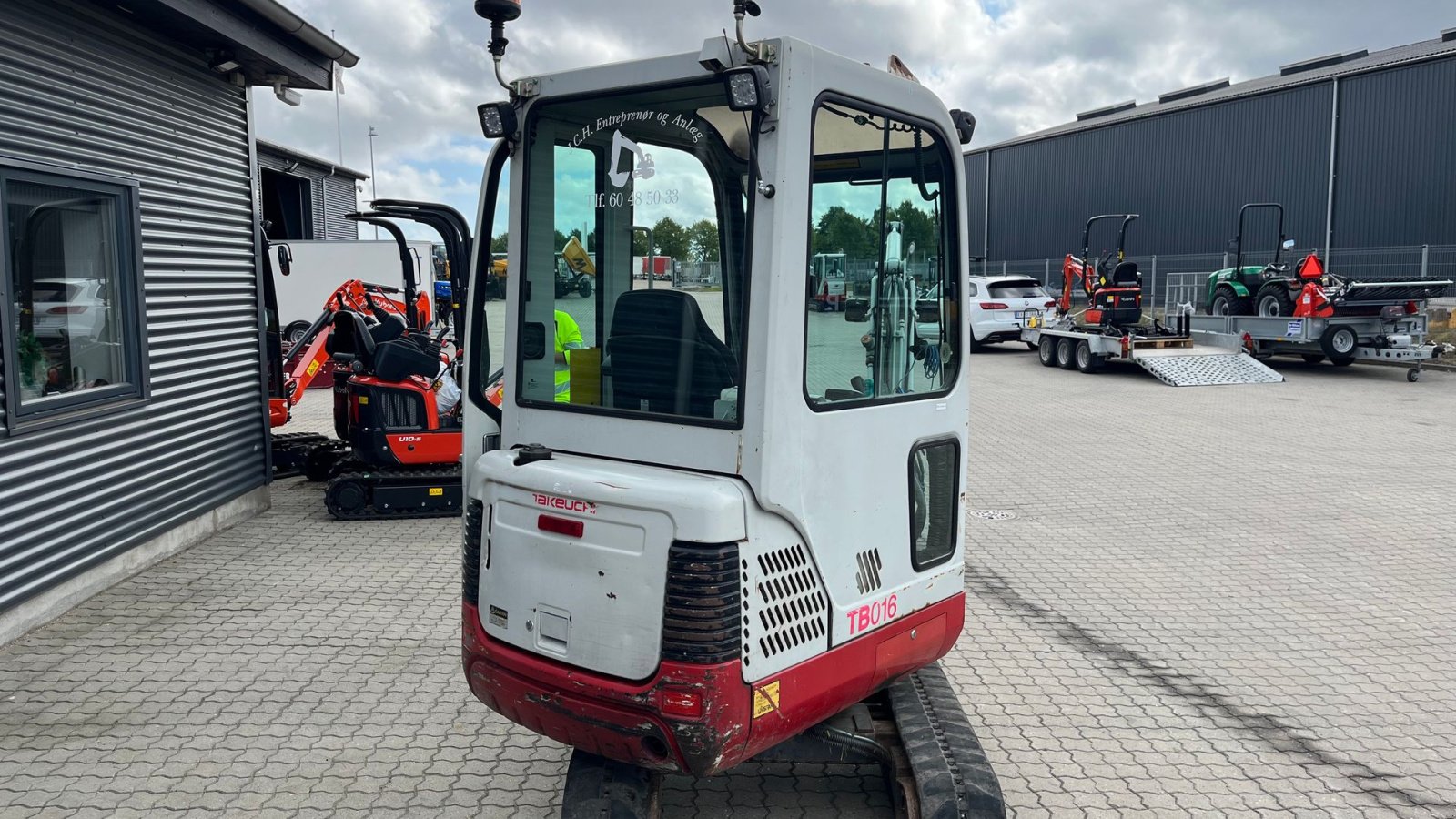 Bagger des Typs Takeuchi TB016 Tilt fæste, hydraulisk skovl fæste fin stand, Gebrauchtmaschine in Rønnede (Bild 15)