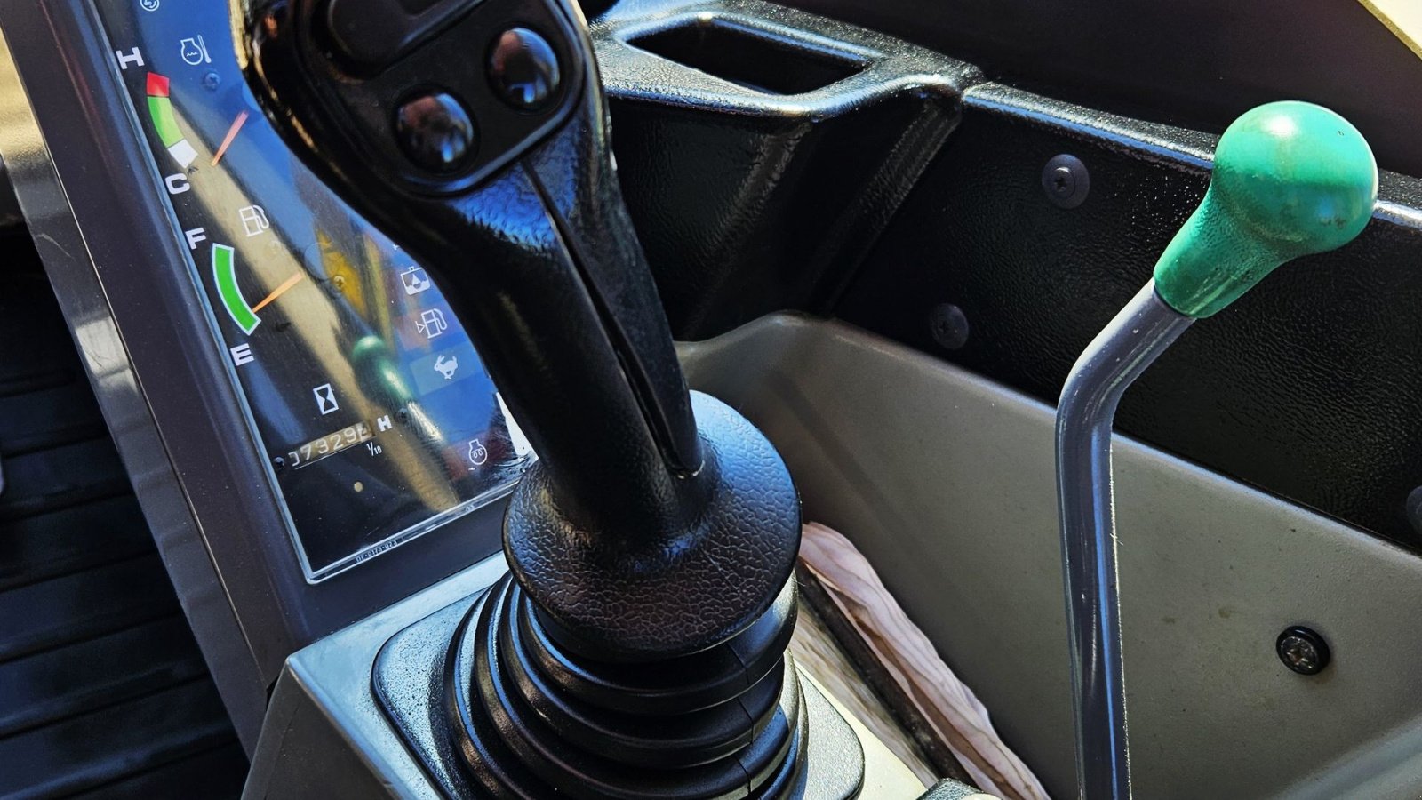 Bagger Türe ait Takeuchi TB1140 / 15 tons maskine / 7300 timer / kipskovl medfølger, Gebrauchtmaschine içinde Arden (resim 14)