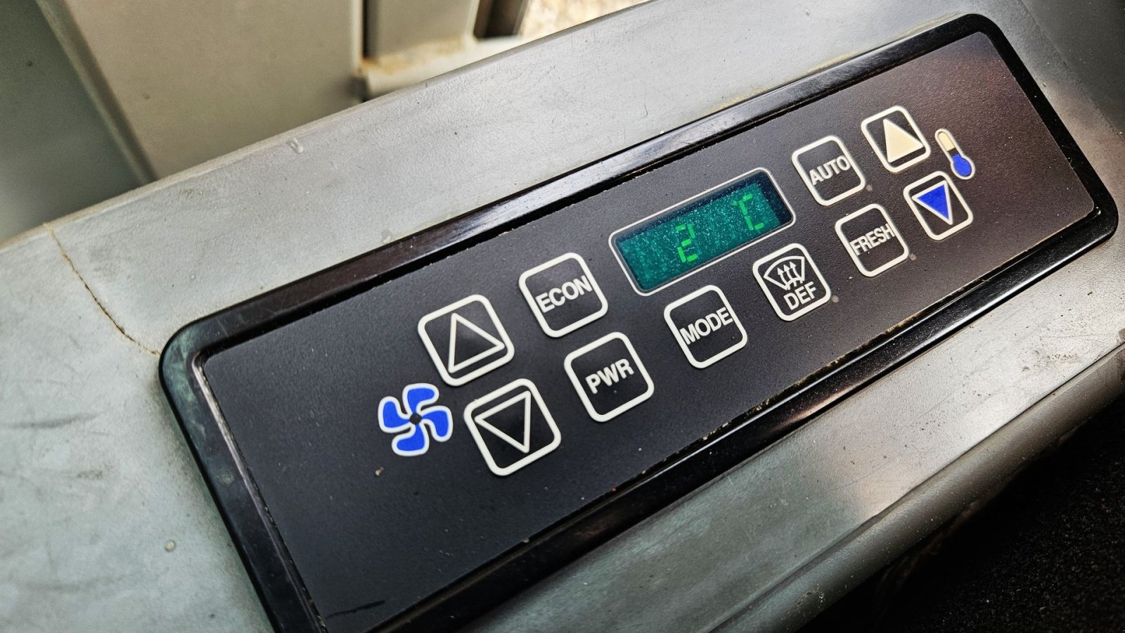 Bagger des Typs Takeuchi TB1140 Serie 2 / årgang 2014 / med skovlsæt / 6300 timer, Gebrauchtmaschine in Arden (Bild 20)