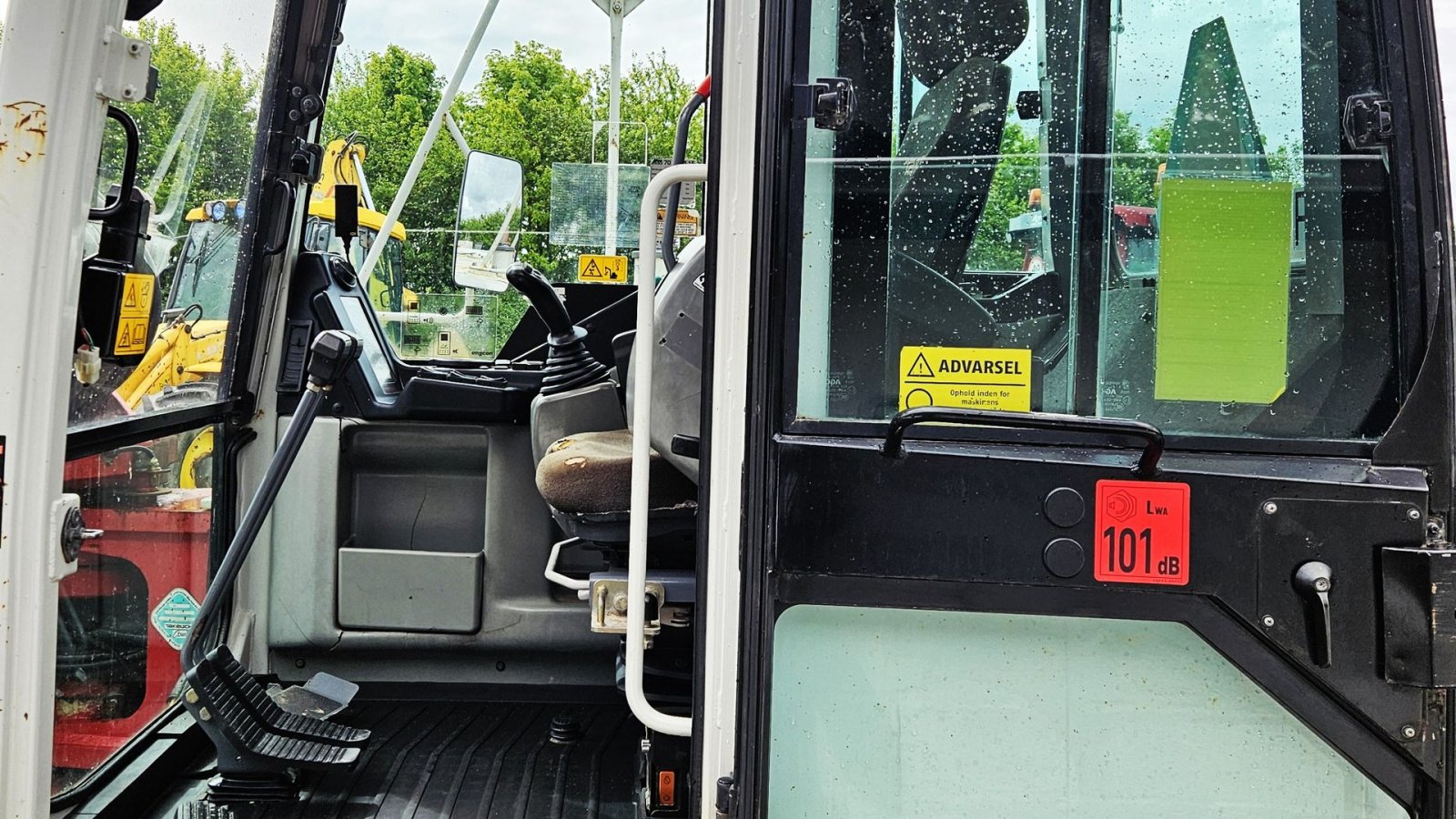 Bagger des Typs Takeuchi TB1140 Serie 2 / årgang 2014 / med skovlsæt / 6300 timer, Gebrauchtmaschine in Arden (Bild 14)