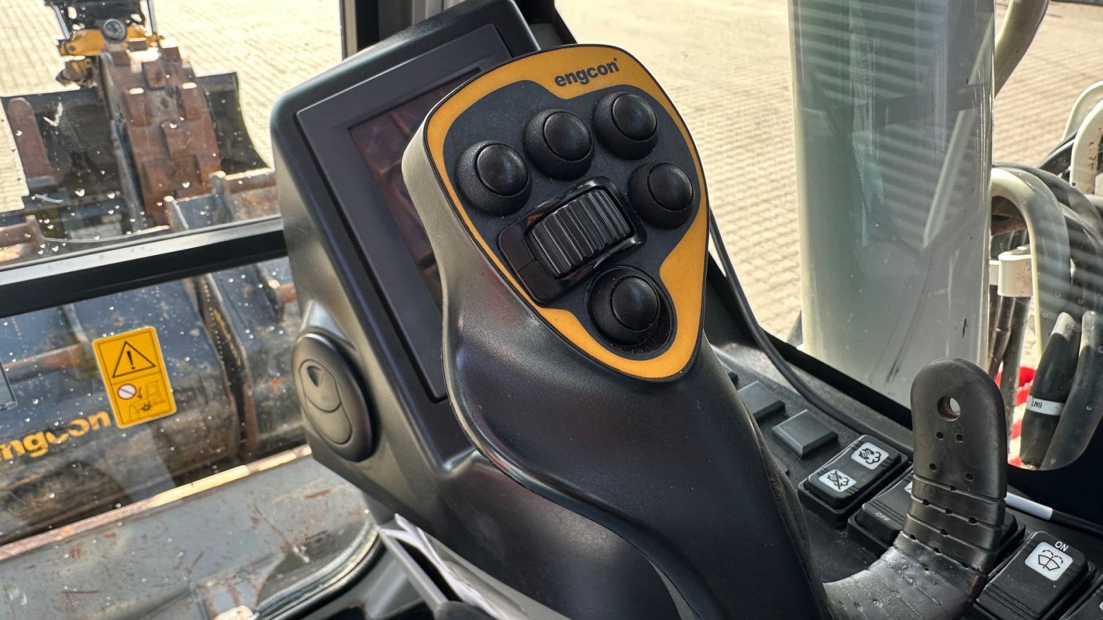 Bagger del tipo Takeuchi TB2150R, Gebrauchtmaschine In Rønnede (Immagine 16)