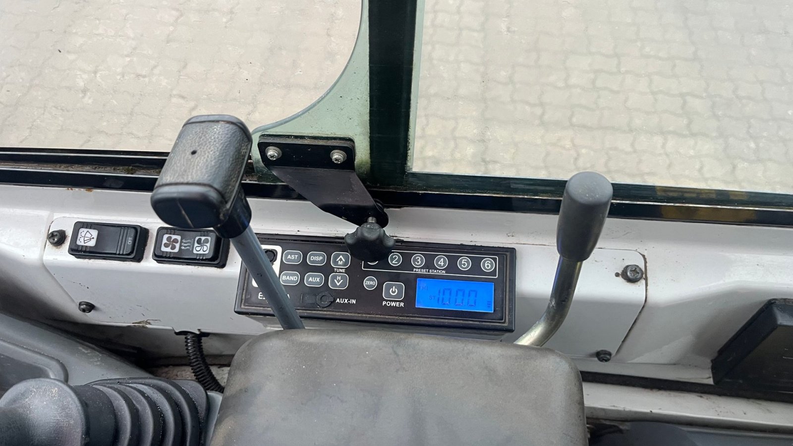 Bagger of the type Takeuchi TB216 Tiltman med hydraulisk skovlskifte, Gebrauchtmaschine in Rønnede (Picture 17)