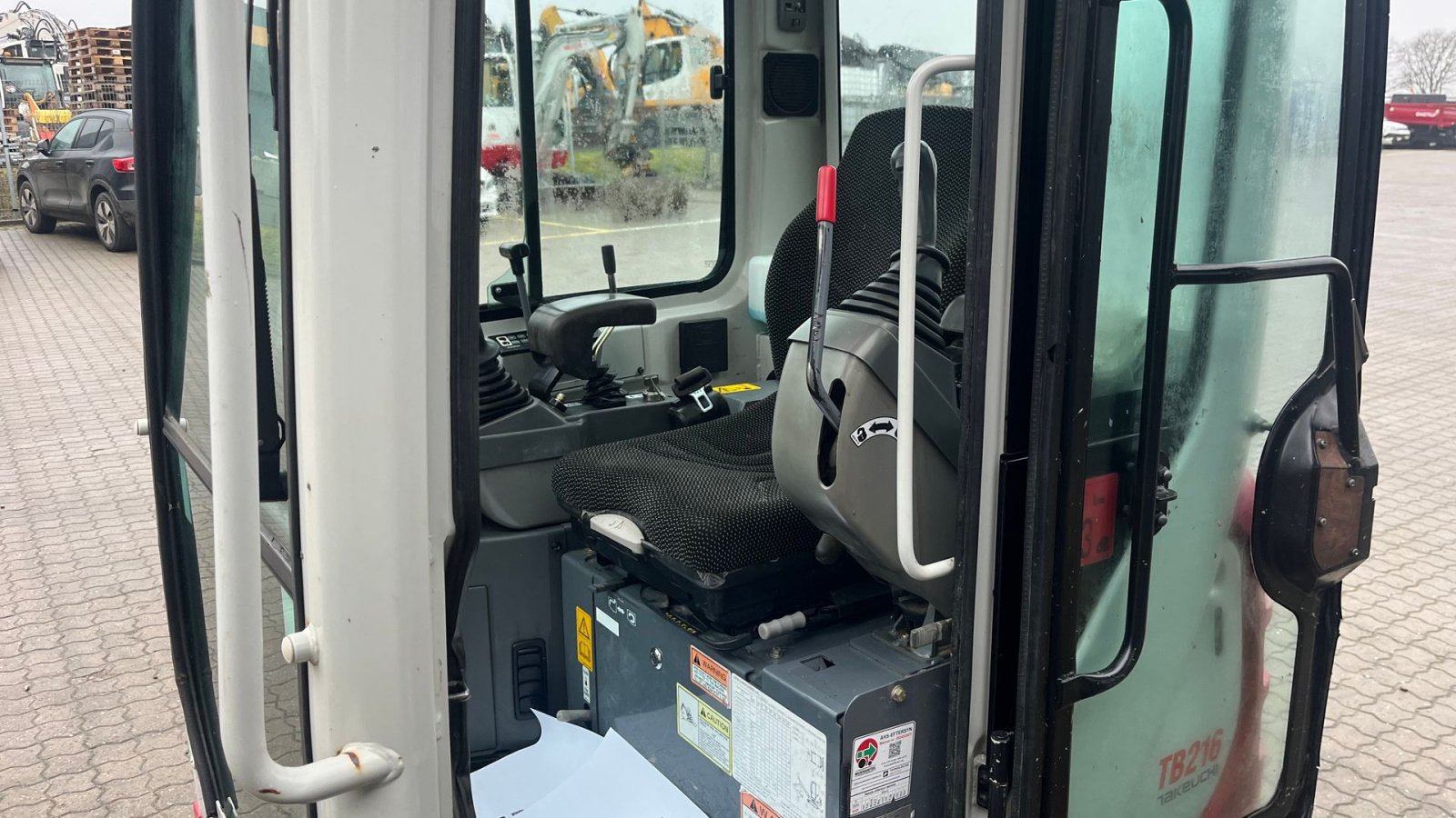 Bagger of the type Takeuchi TB216 Tiltman med hydraulisk skovlskifte, Gebrauchtmaschine in Rønnede (Picture 9)