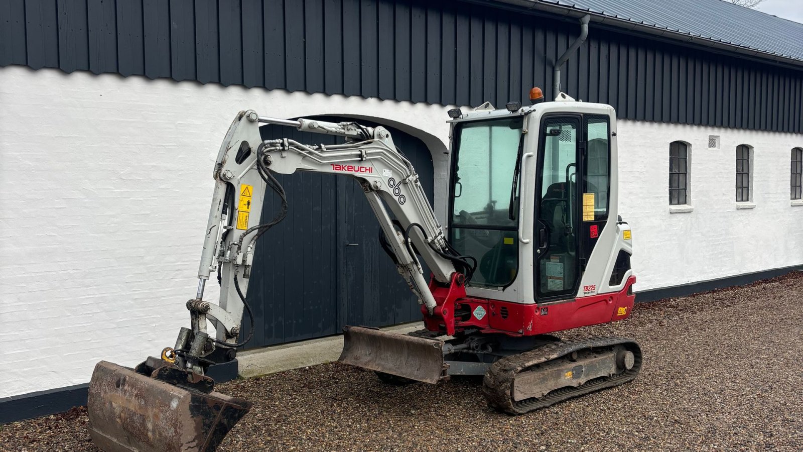Bagger tipa Takeuchi TB225 225, Gebrauchtmaschine u Horsens (Slika 1)