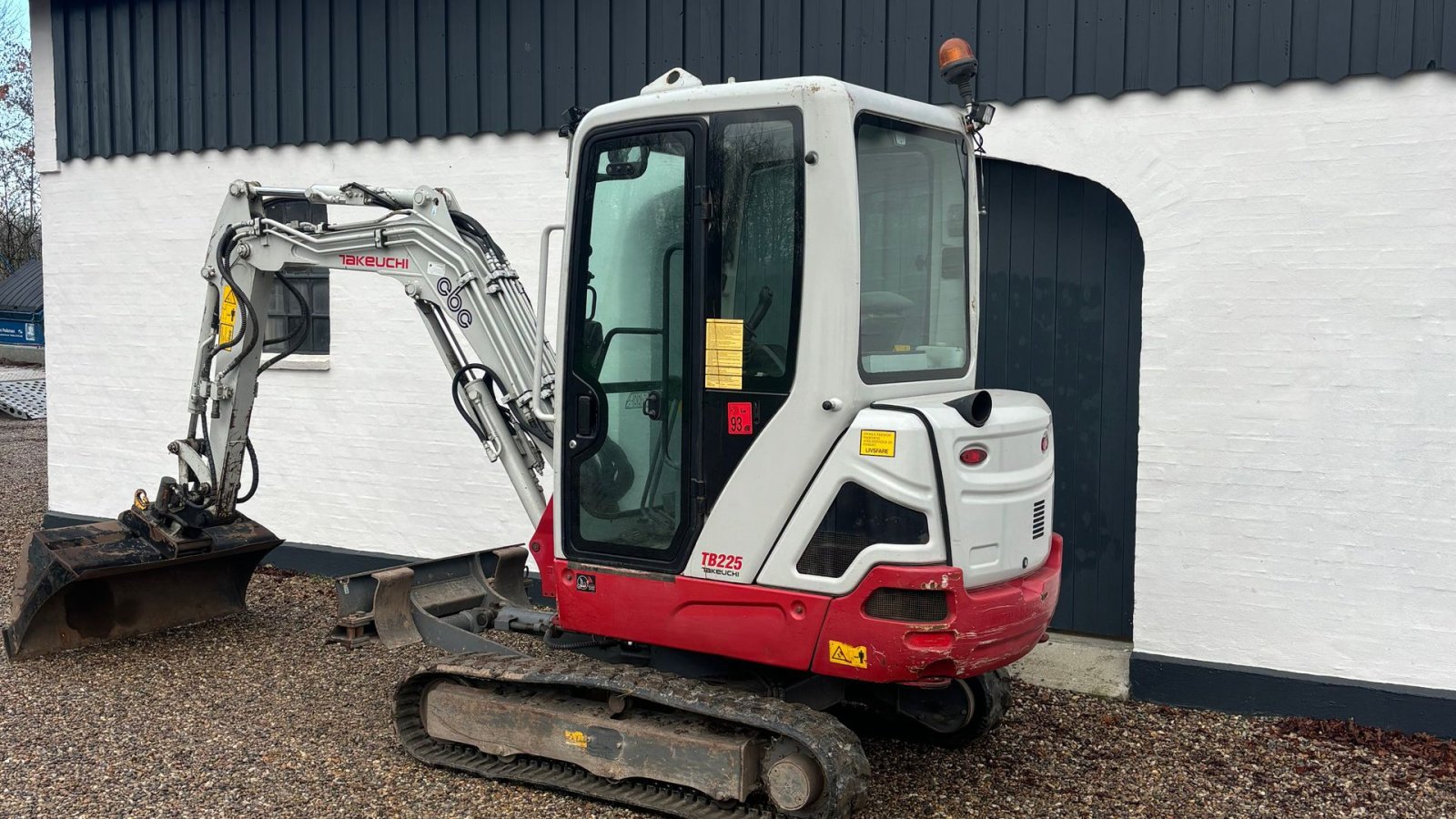 Bagger tipa Takeuchi TB225 225, Gebrauchtmaschine u Horsens (Slika 3)