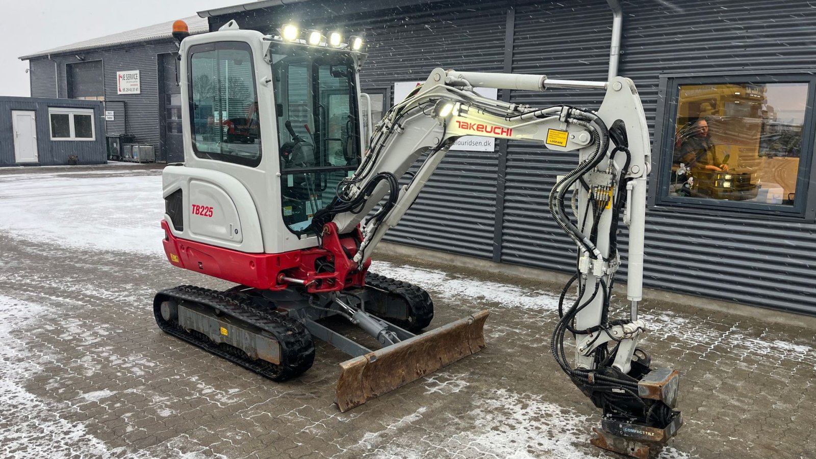 Bagger van het type Takeuchi TB225 Rotortilt og centralsmørring, Gebrauchtmaschine in Rønnede (Foto 2)