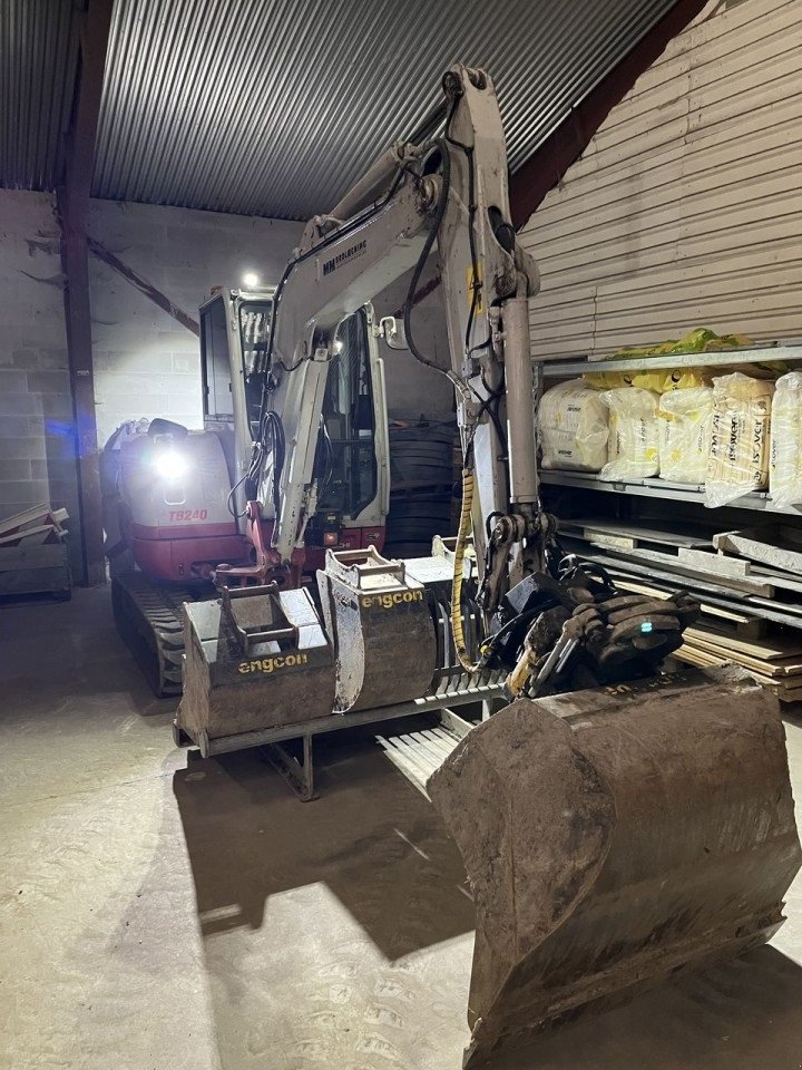 Bagger del tipo Takeuchi TB240, Gebrauchtmaschine In Skive (Immagine 7)