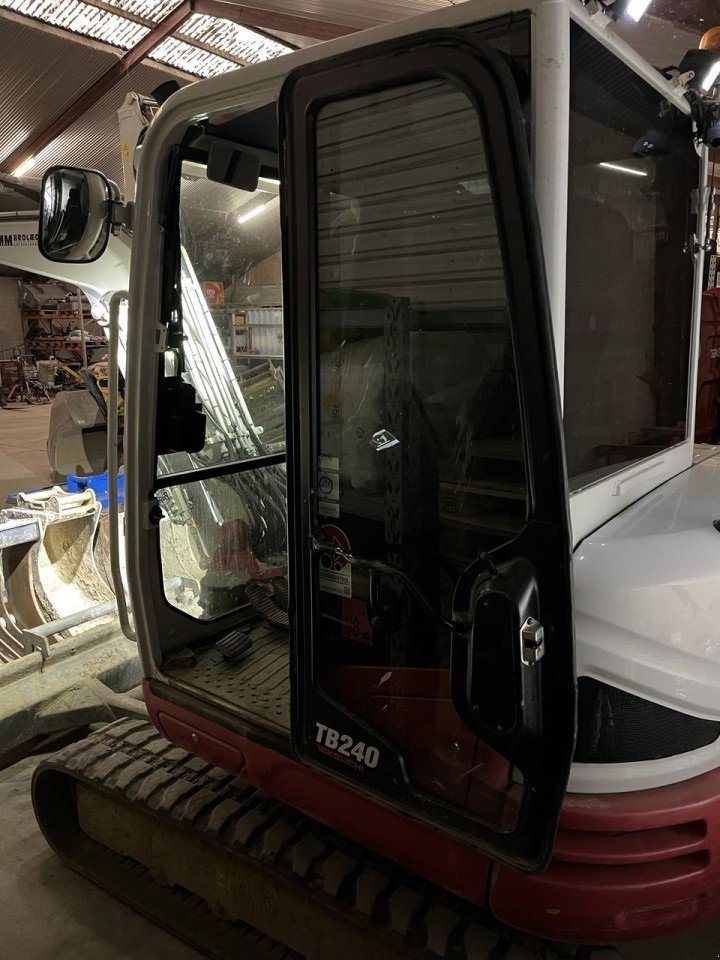 Bagger del tipo Takeuchi TB240, Gebrauchtmaschine In Skive (Immagine 3)