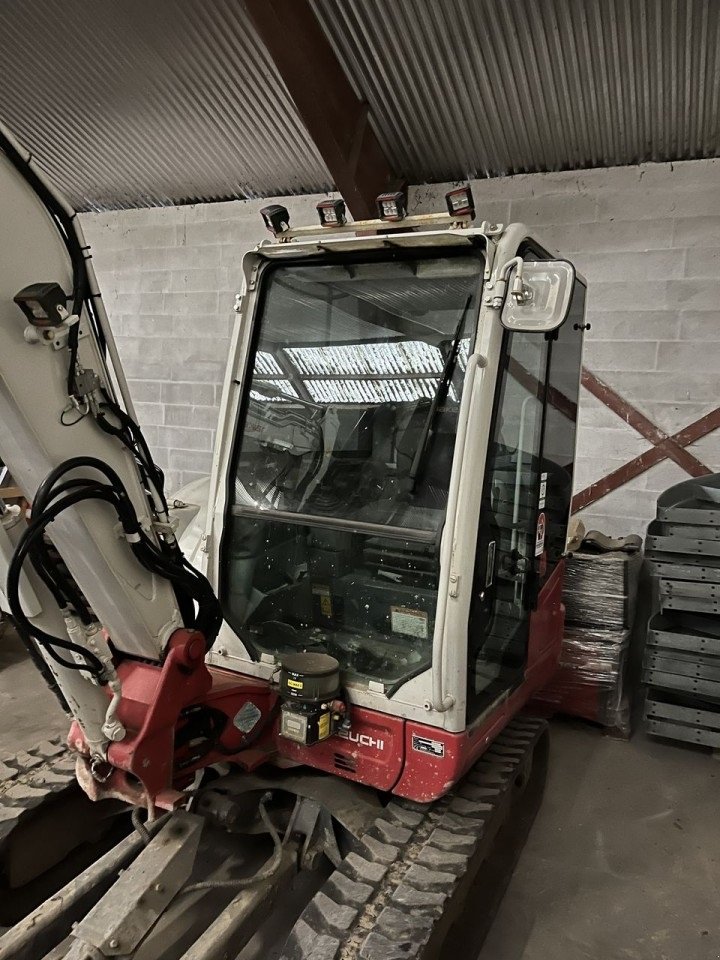 Bagger del tipo Takeuchi TB240, Gebrauchtmaschine In Skive (Immagine 1)