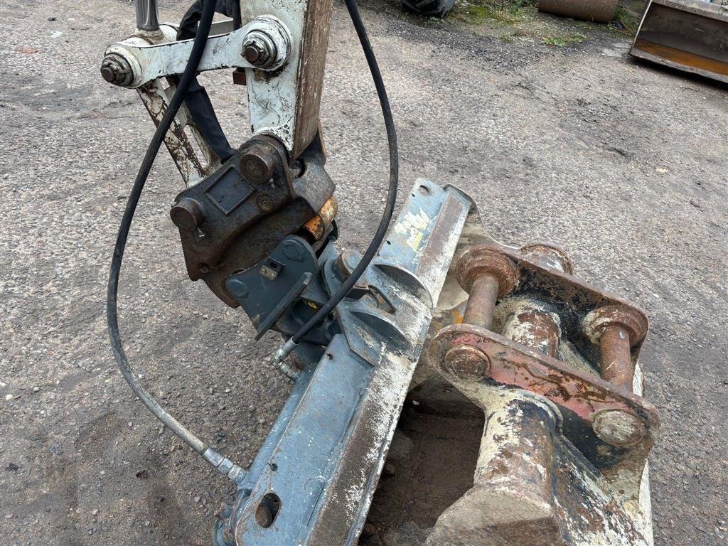 Bagger typu Takeuchi TB250 . To skovle. Gummibånd., Gebrauchtmaschine v Kolding (Obrázek 11)