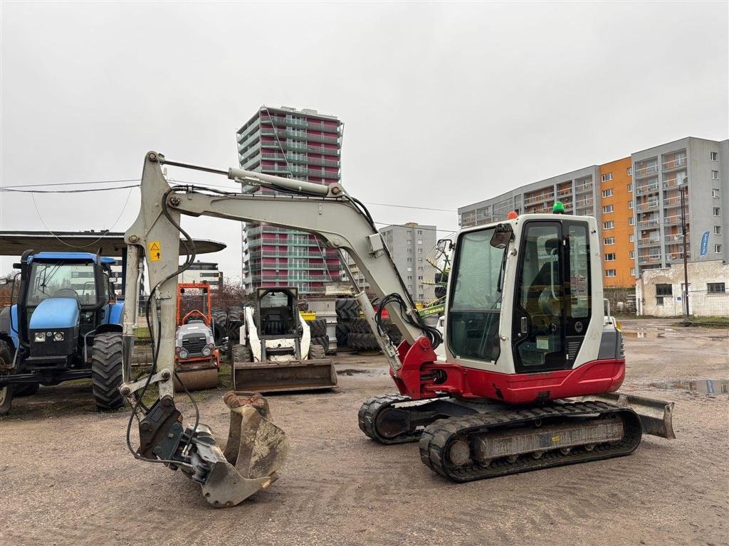 Bagger typu Takeuchi TB250 . To skovle. Gummibånd., Gebrauchtmaschine v Kolding (Obrázek 2)