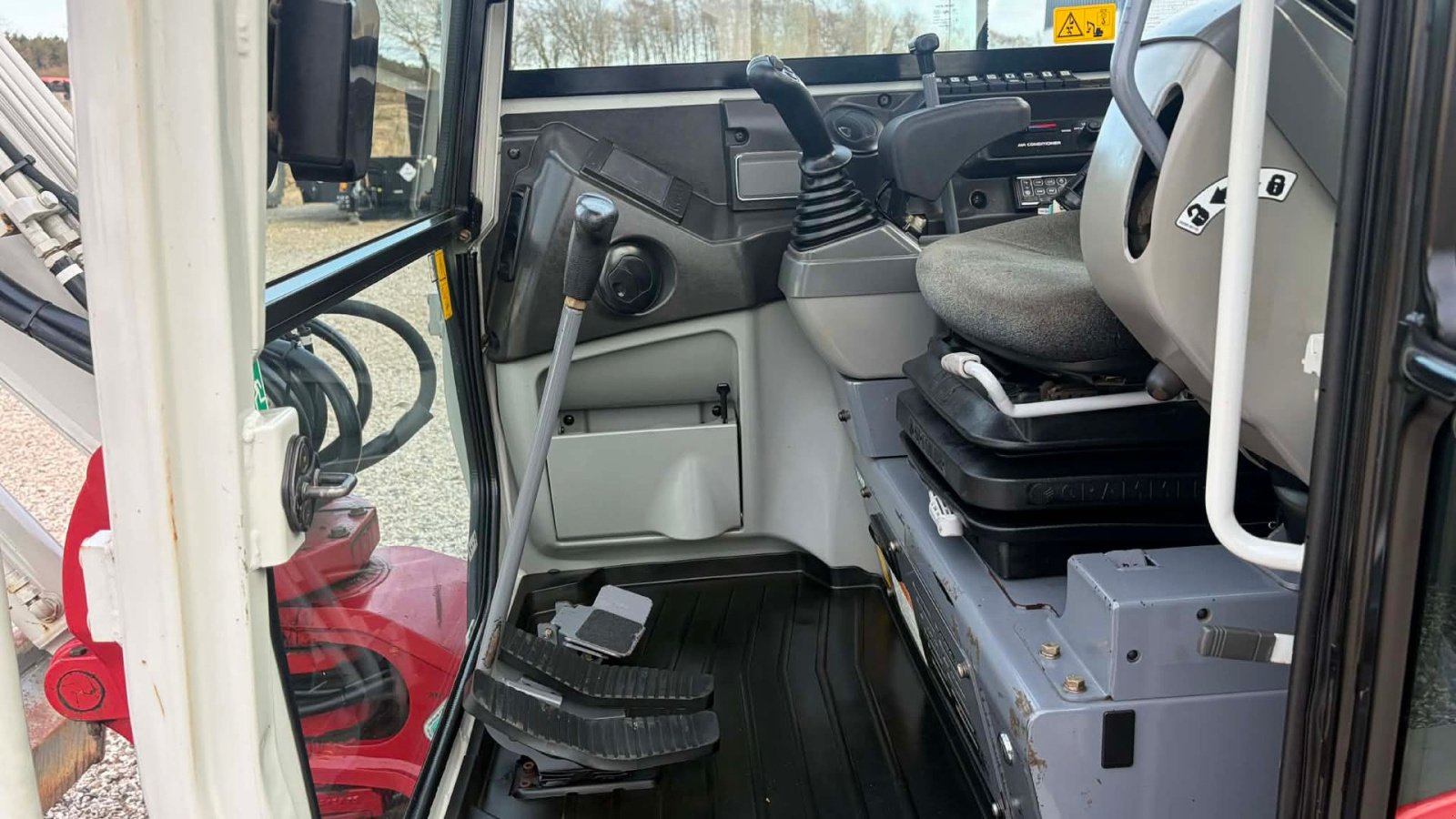 Bagger от тип Takeuchi TB260, Gebrauchtmaschine в Mariager (Снимка 11)