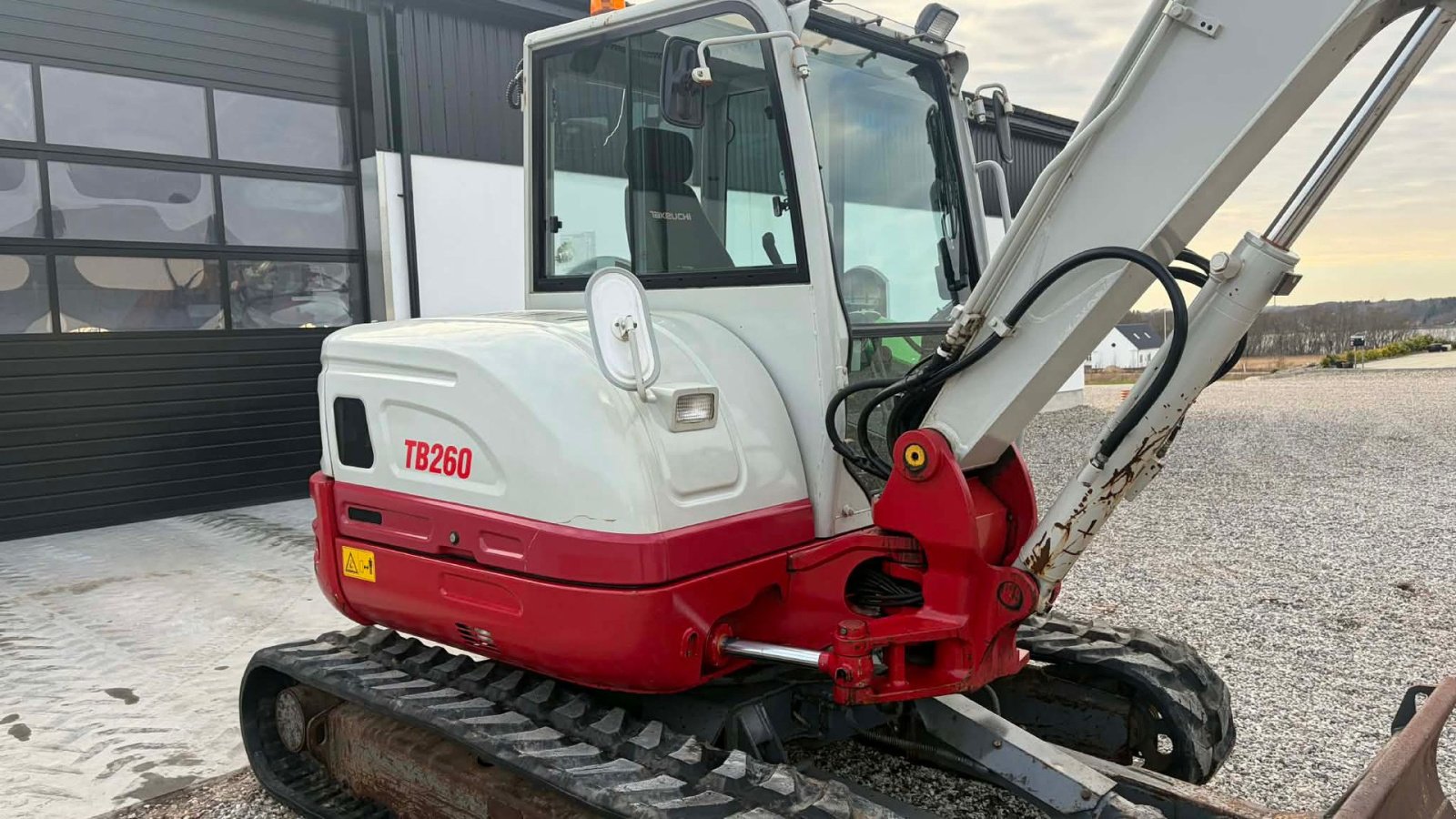 Bagger от тип Takeuchi TB260, Gebrauchtmaschine в Mariager (Снимка 7)