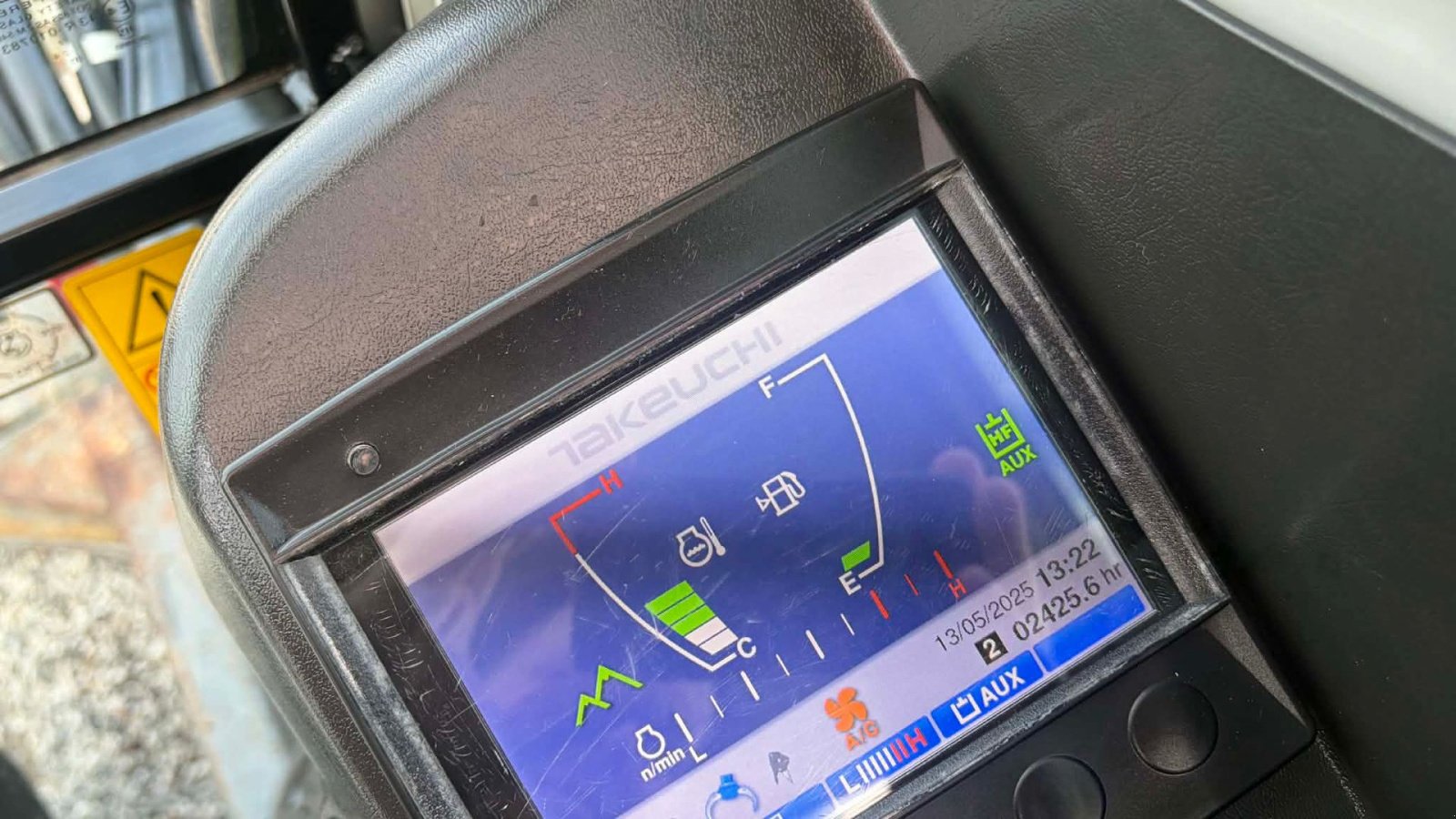 Bagger от тип Takeuchi TB260, Gebrauchtmaschine в Mariager (Снимка 16)