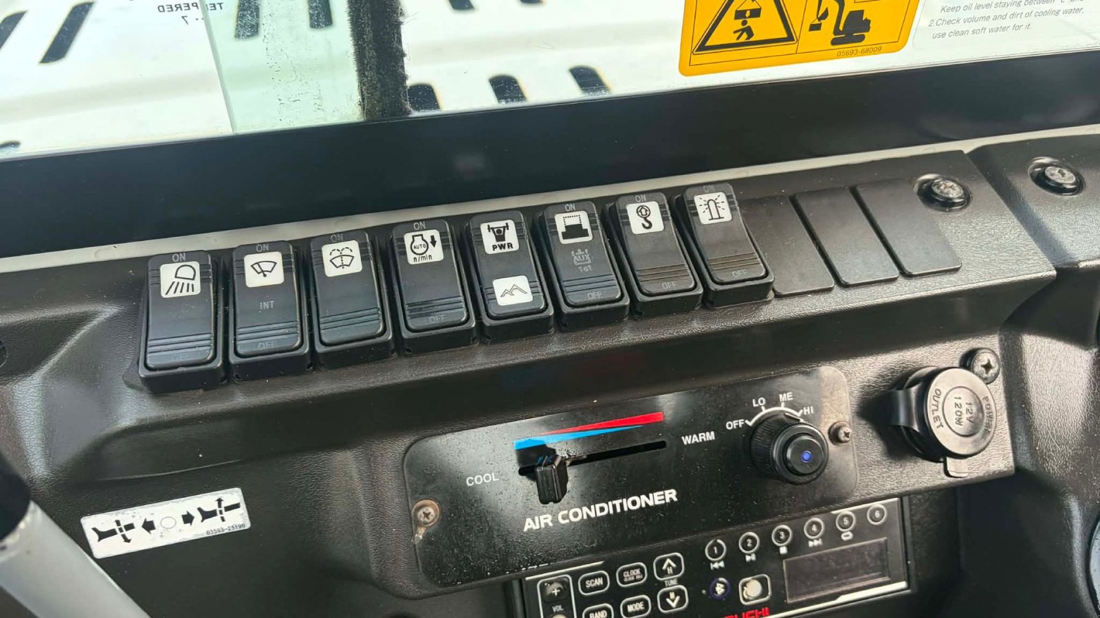 Bagger от тип Takeuchi TB260, Gebrauchtmaschine в Mariager (Снимка 14)