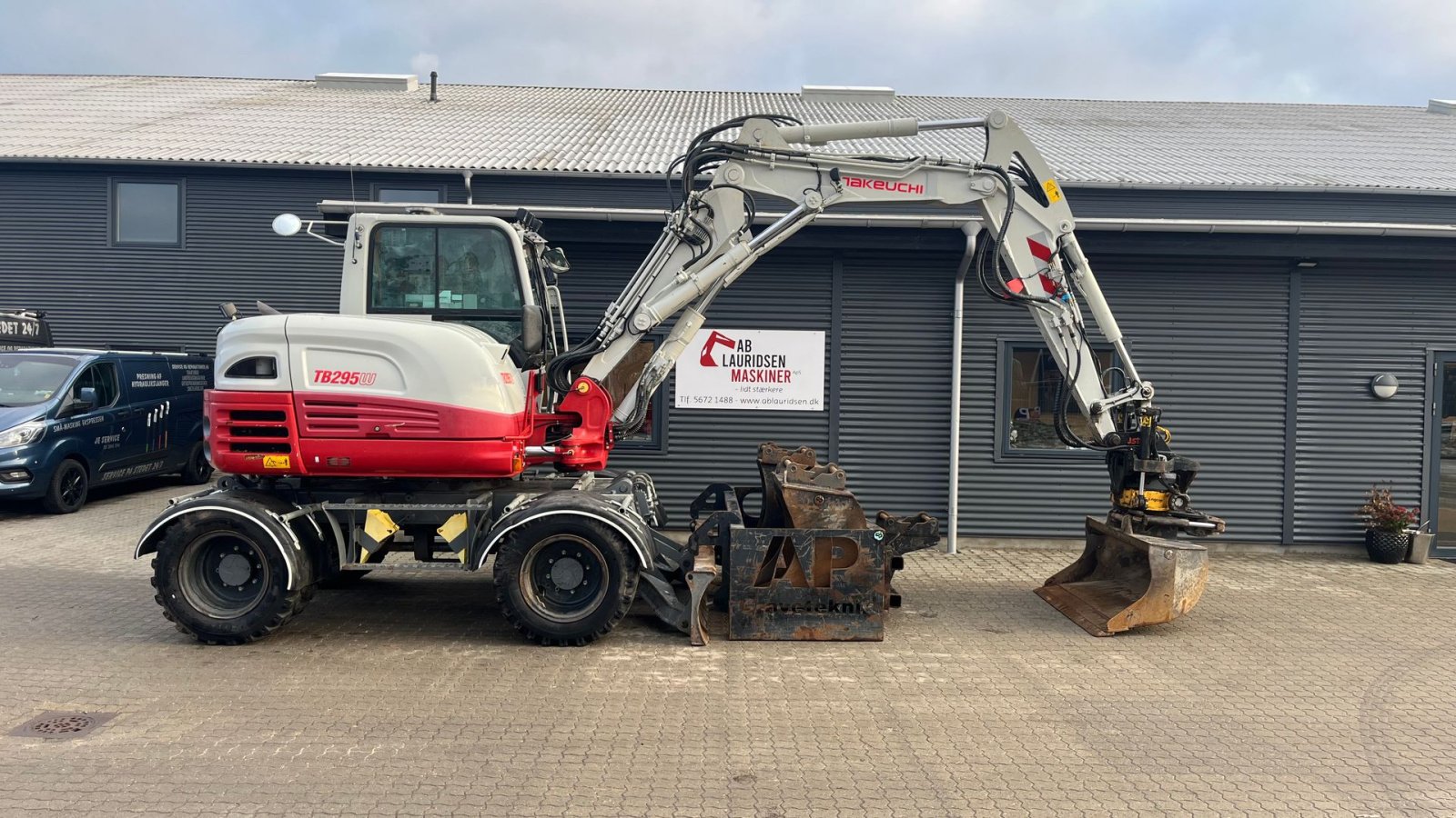 Bagger of the type Takeuchi TB295W Aftageligt Engcon Centralsmørring og skovlpakke., Gebrauchtmaschine in Rønnede (Picture 1)