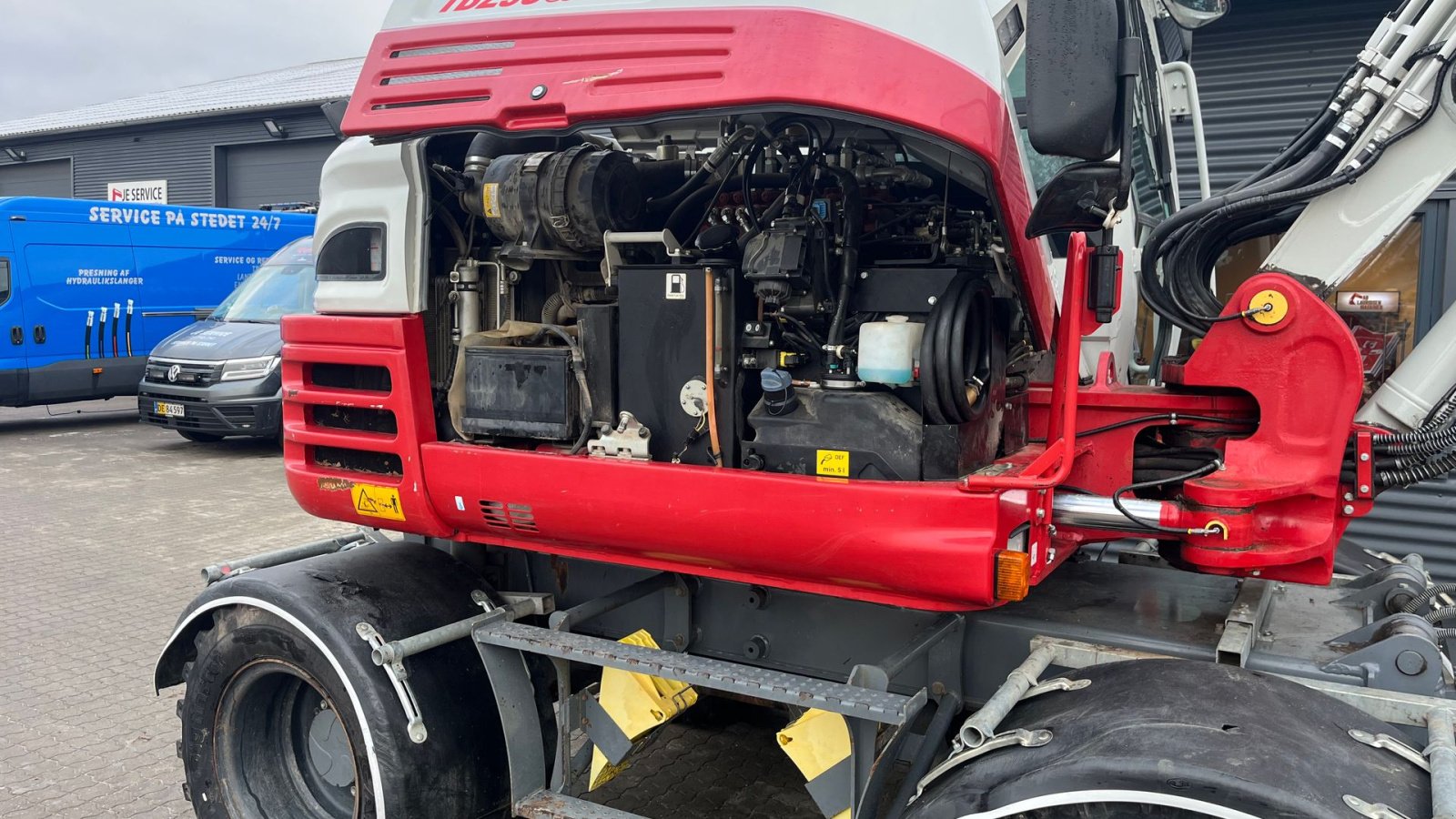 Bagger of the type Takeuchi TB295W Aftageligt Engcon Centralsmørring og skovlpakke., Gebrauchtmaschine in Rønnede (Picture 18)