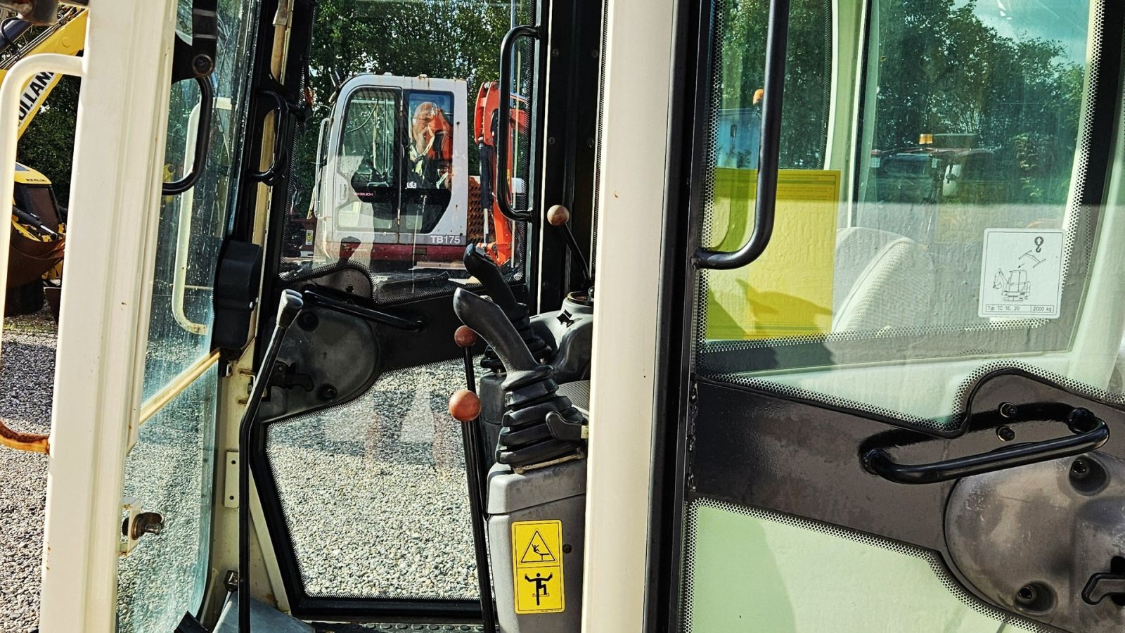 Bagger του τύπου Terex TC16 / årgang 2015 / 3900 timer, Gebrauchtmaschine σε Arden (Φωτογραφία 11)