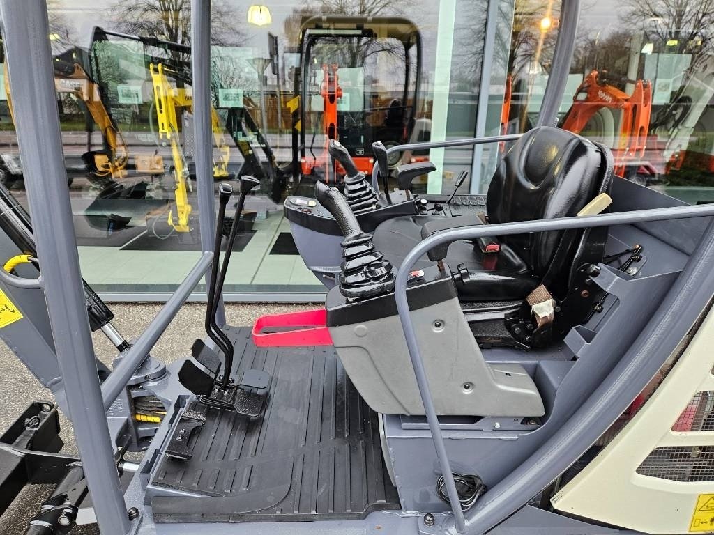 Bagger типа Terex tc22-2, Gebrauchtmaschine в Fårevejle (Фотография 8)