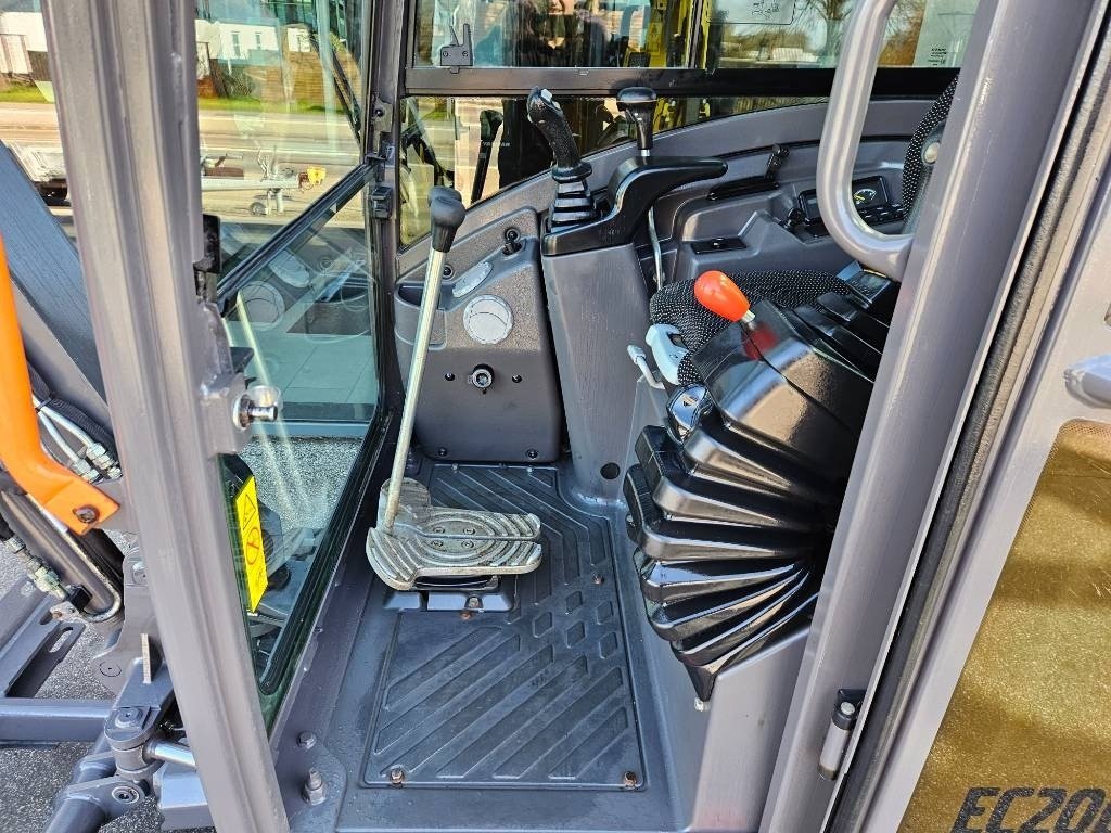 Bagger a típus Volvo EC 20 E, Gebrauchtmaschine ekkor: Fårevejle (Kép 8)