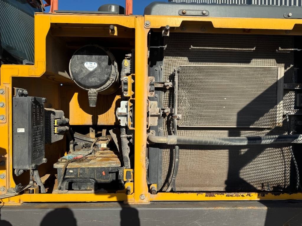 Bagger of the type Volvo EC 250 EL, Gebrauchtmaschine in Vojens (Picture 21)