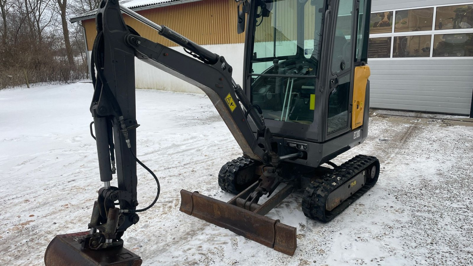 Bagger Türe ait Volvo EC18, Gebrauchtmaschine içinde Nykøbing Mors (resim 4)