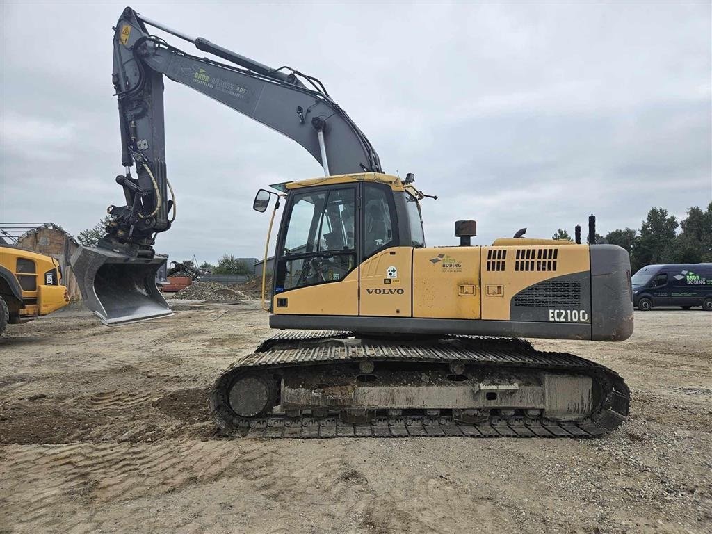 Bagger des Typs Volvo EC210LC, Gebrauchtmaschine in Rønnede (Bild 4)