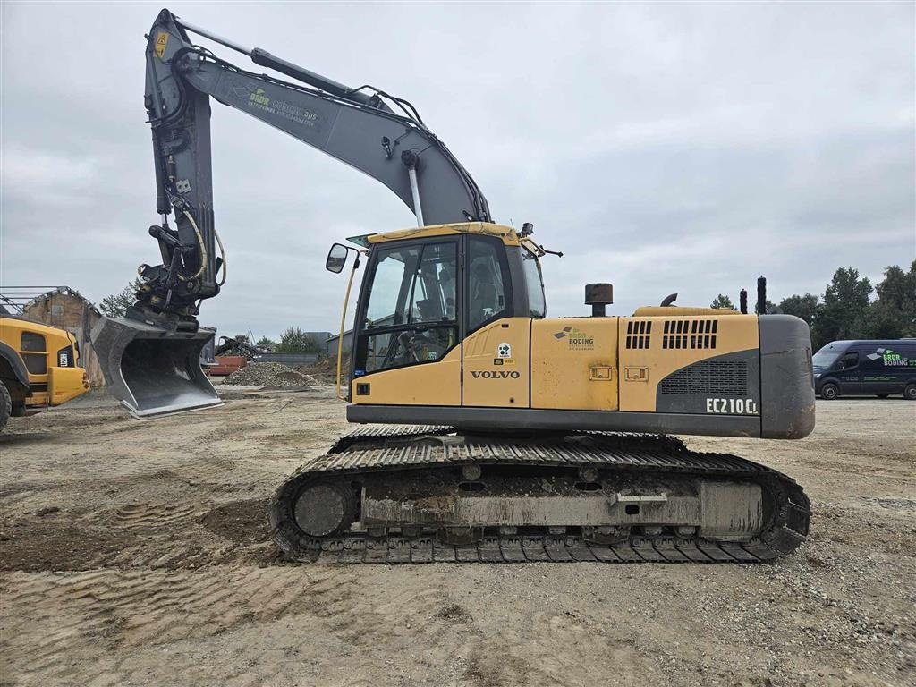Bagger des Typs Volvo EC210LC, Gebrauchtmaschine in Rønnede (Bild 2)