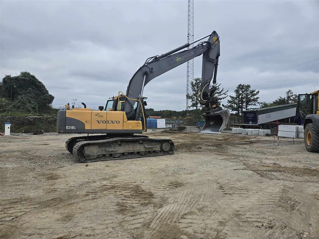 Bagger des Typs Volvo EC210LC, Gebrauchtmaschine in Rønnede (Bild 3)