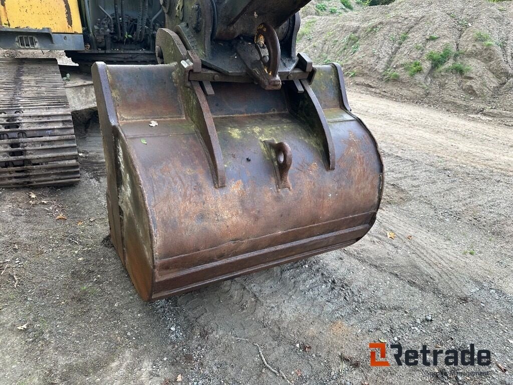 Bagger des Typs Volvo EC240LC, Gebrauchtmaschine in Rødovre (Bild 4)