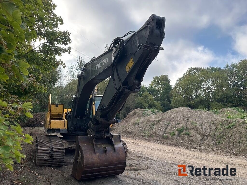 Bagger des Typs Volvo EC240LC, Gebrauchtmaschine in Rødovre (Bild 3)