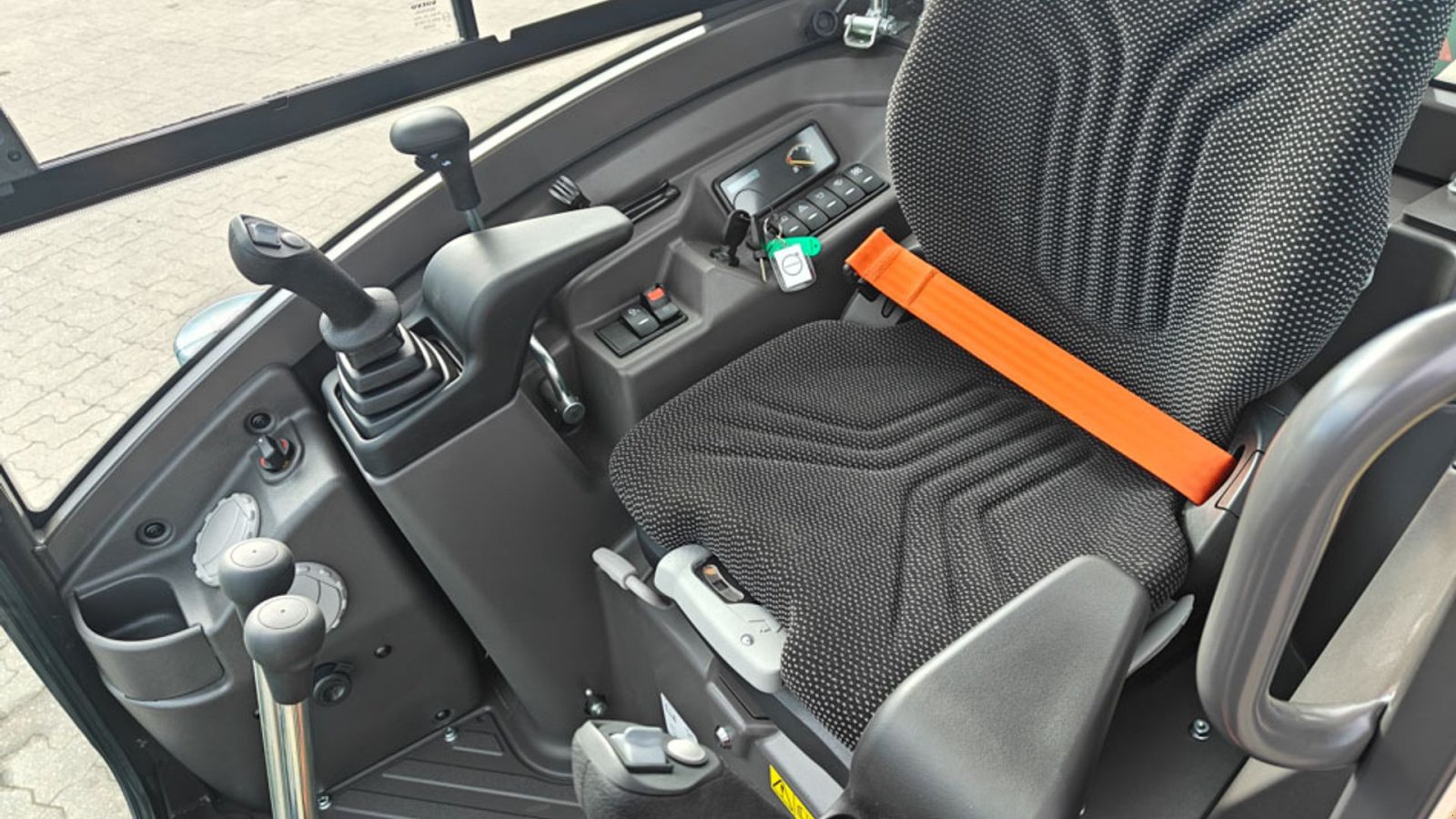 Bagger от тип Volvo EC27D, Gebrauchtmaschine в Vrå (Снимка 12)