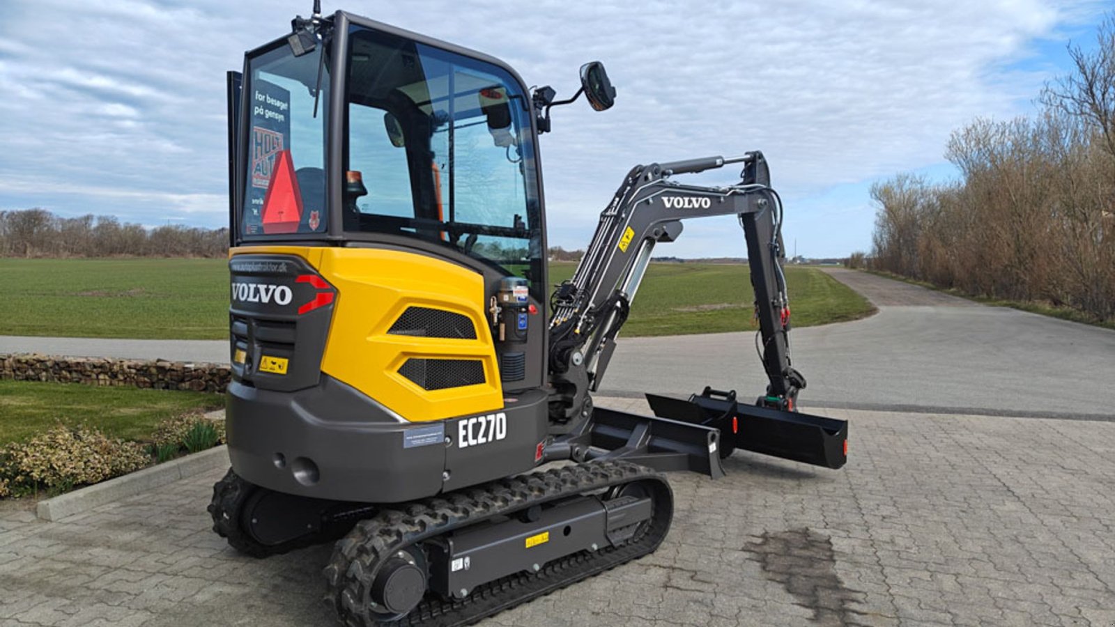 Bagger от тип Volvo EC27D, Gebrauchtmaschine в Vrå (Снимка 3)