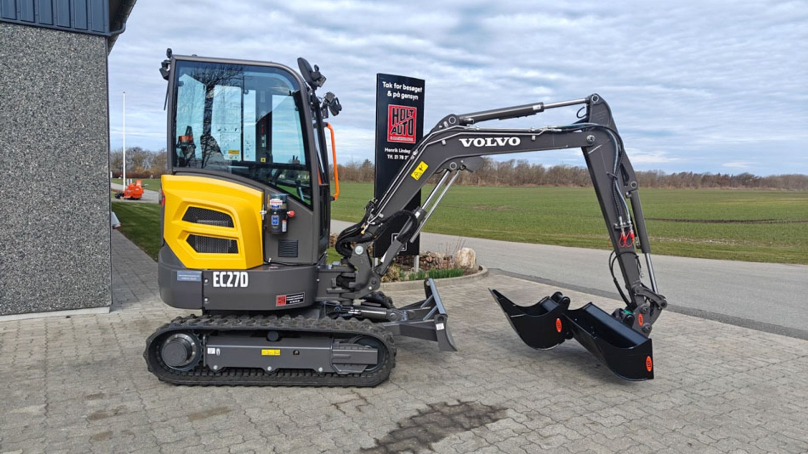Bagger от тип Volvo EC27D, Gebrauchtmaschine в Vrå (Снимка 2)