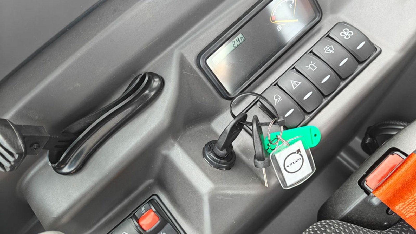 Bagger от тип Volvo EC27D, Gebrauchtmaschine в Vrå (Снимка 14)