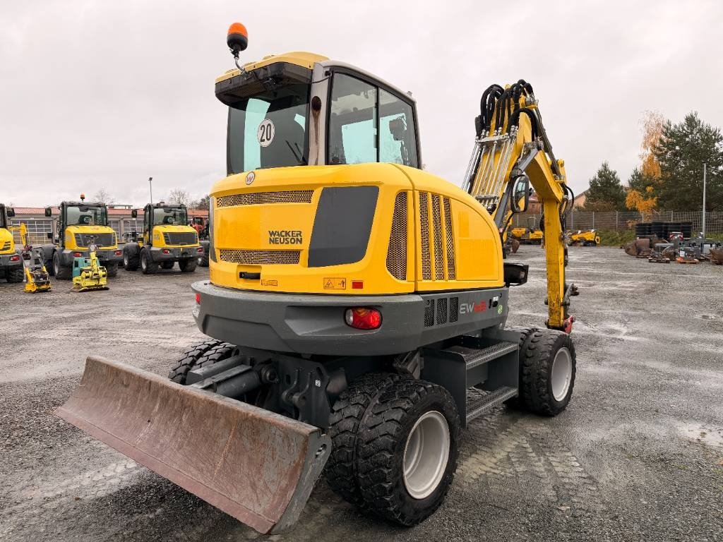 Bagger tip Wacker Neuson EW65, Gebrauchtmaschine in Neudrossenfeld (Poză 7)