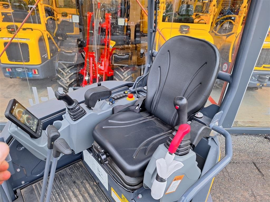 Bagger des Typs XCMG Xe27e U/KABINE, Gebrauchtmaschine in Rødekro (Bild 9)