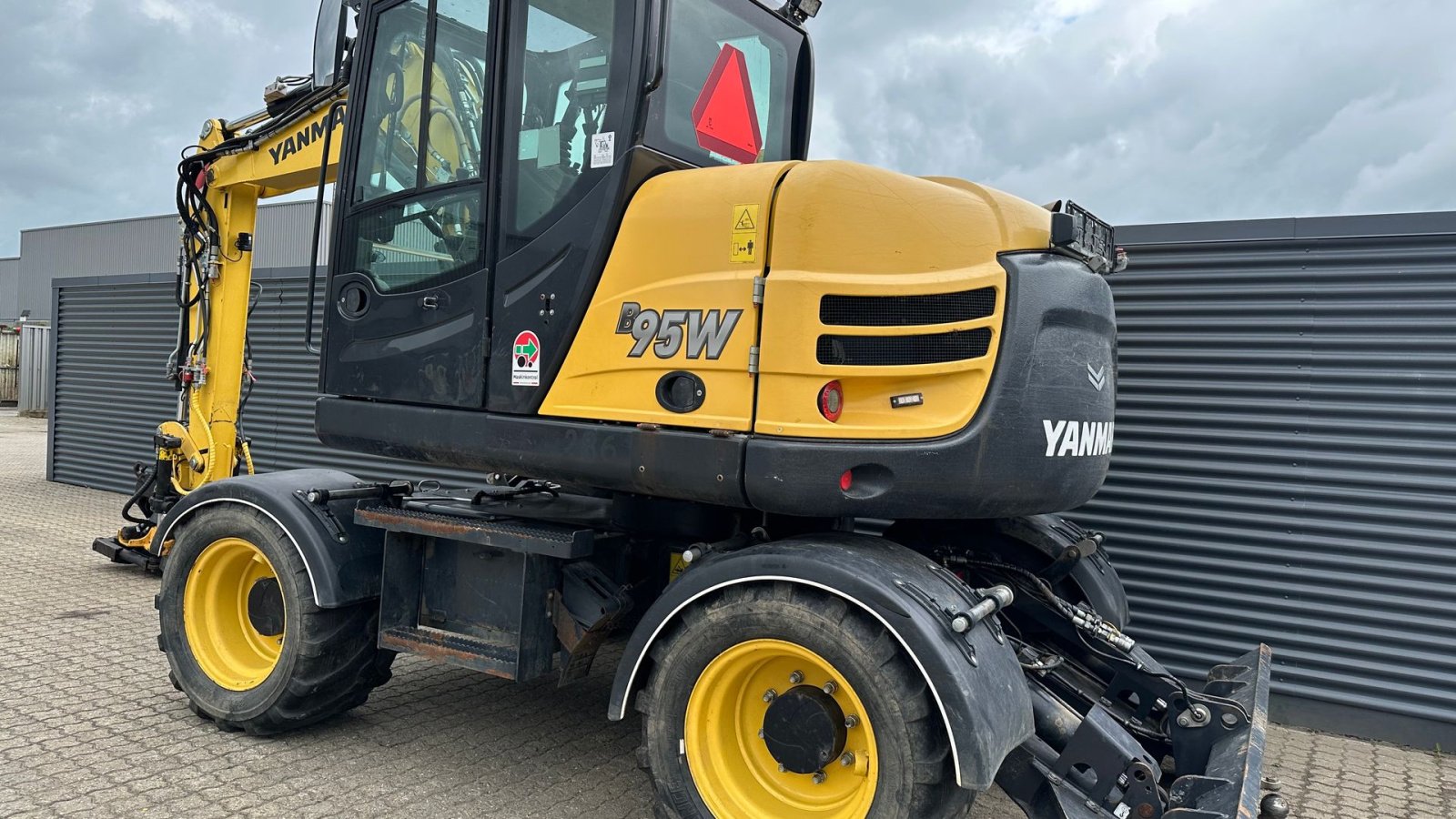 Bagger of the type Yanmar B95W med EC209, Gebrauchtmaschine in Slagelse (Picture 2)