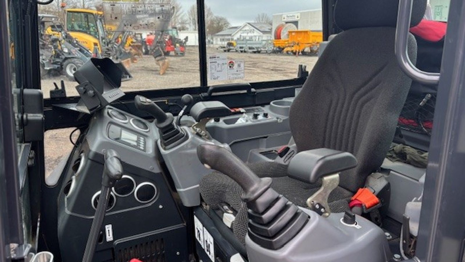 Bagger a típus Yanmar SV60, Gebrauchtmaschine ekkor: Nørresundby (Kép 8)