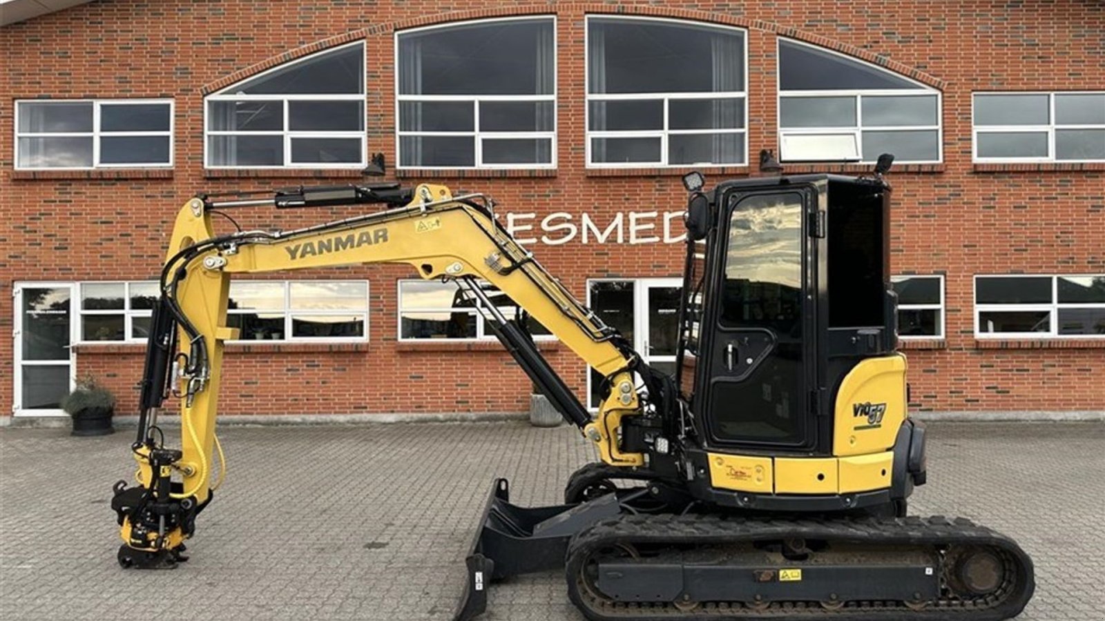 Bagger типа Yanmar Vio57 Incl. nyere JST-skovlpakke, Gebrauchtmaschine в Gjerlev J. (Фотография 1)